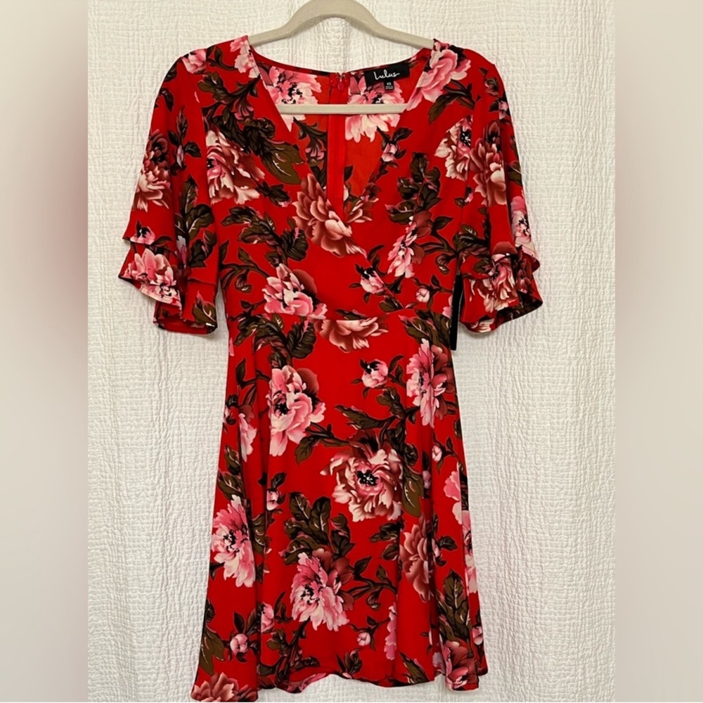 Lulu’s Red Floral Dress XS New With Tags❤️